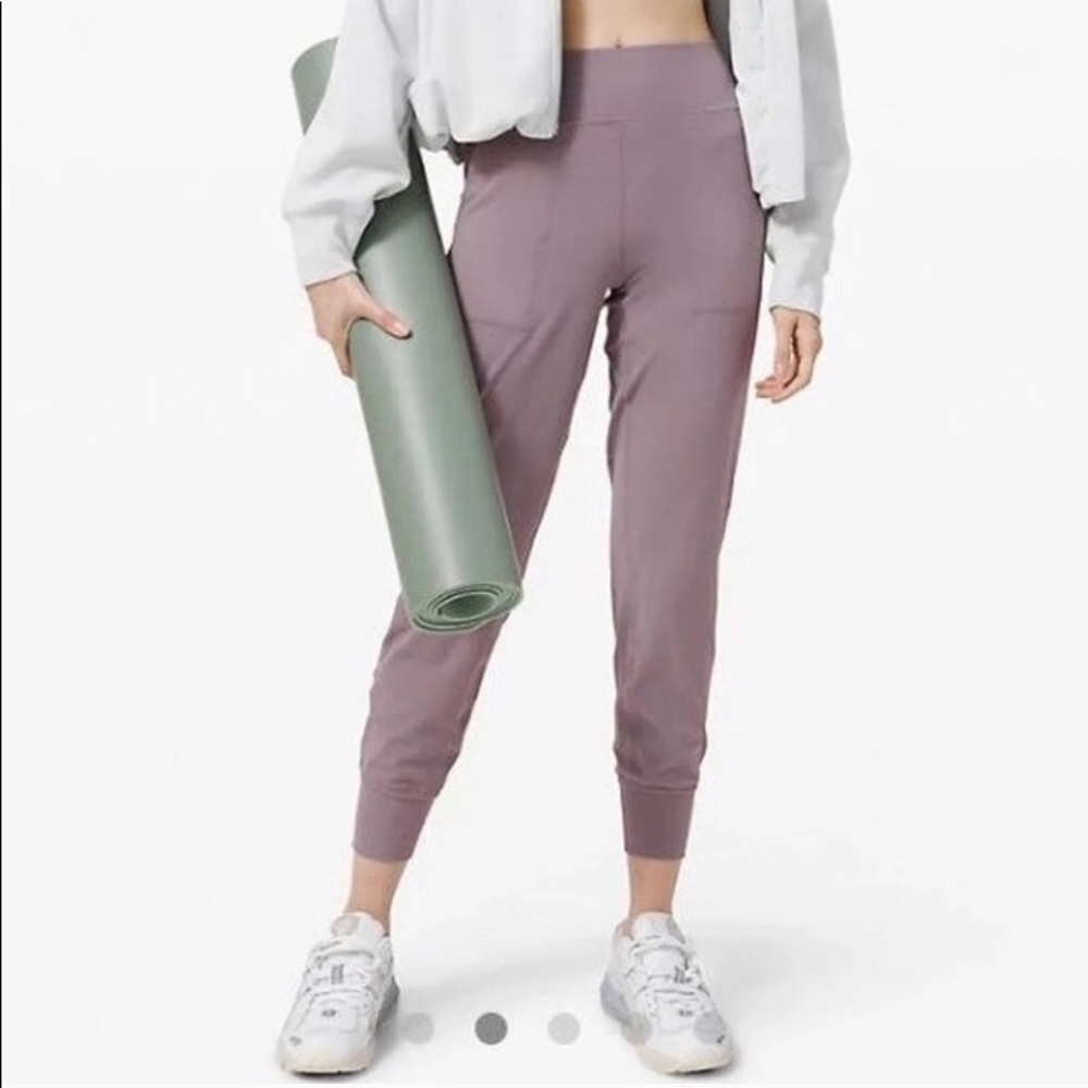 NWT Lululemon Align Jogger Crop Violet 21”